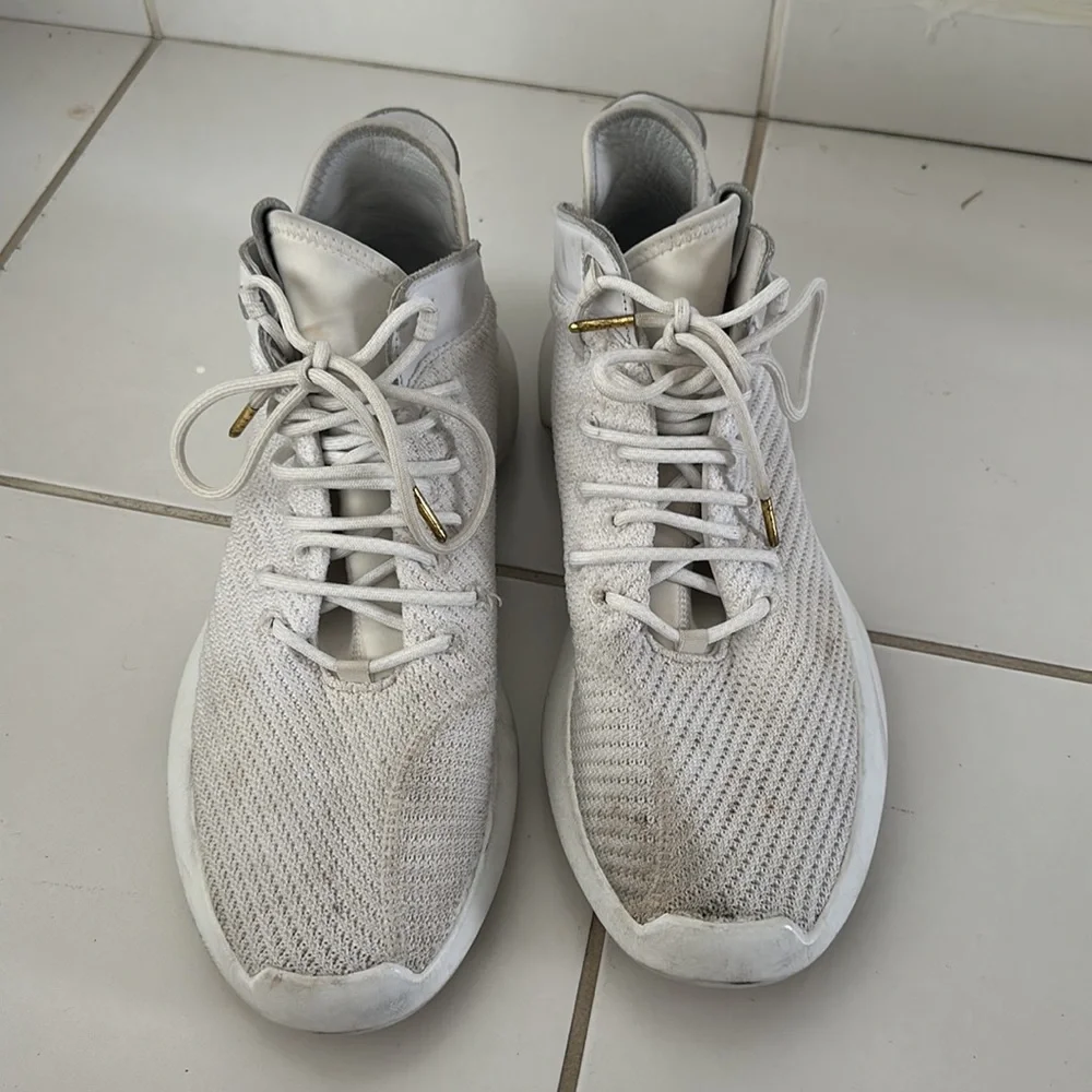 Adidas men’s size 10.5 White CG4819 Running Basketball Gym Workout Sneakers - Picture 3 of 8
